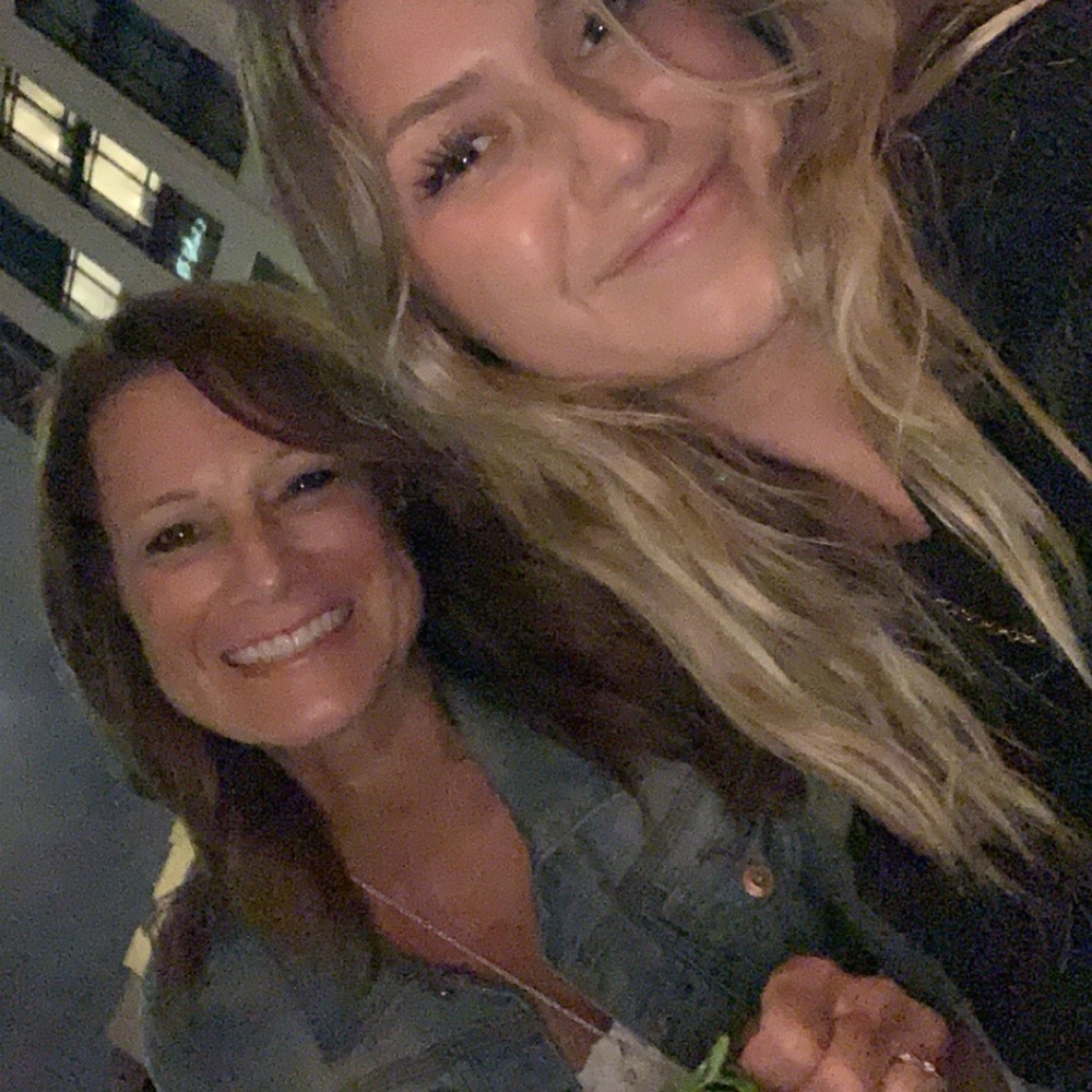 Meet your Posher, Danielle